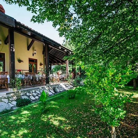 Atos Srebrno Jezero - And Restaurant 호텔