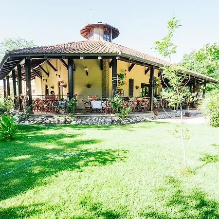 Atos Srebrno Jezero - And Restaurant Hotel *