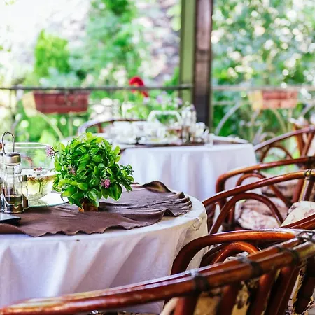 Atos Srebrno Jezero - And Restaurant Hotel