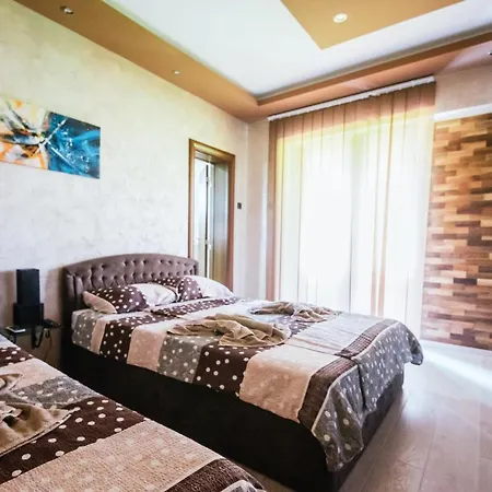 Atos Srebrno Jezero - And Restaurant *