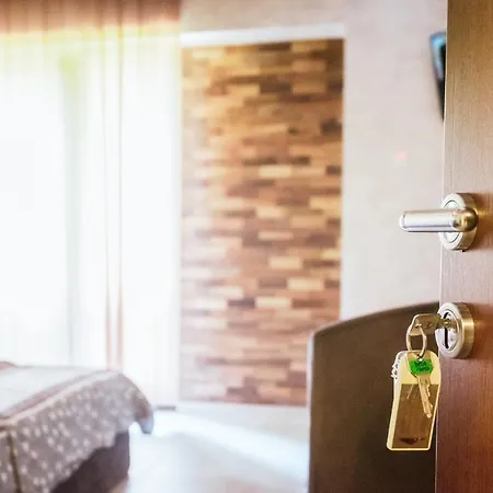 호텔 Atos Srebrno Jezero - And Restaurant Veliko Gradište