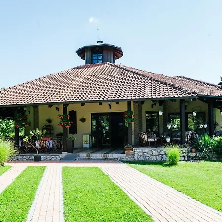 Atos Srebrno Jezero - And Restaurant