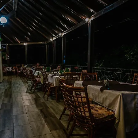 Atos Srebrno Jezero - And Restaurant 호텔