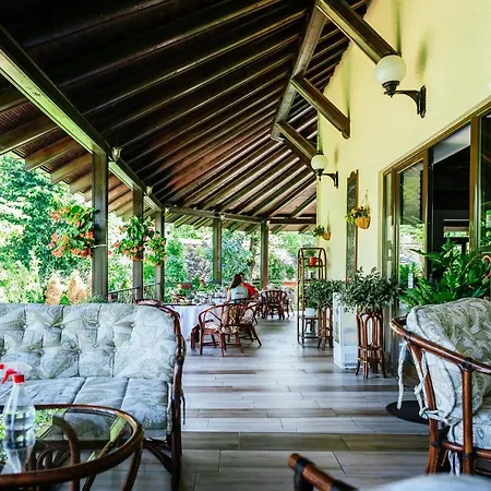 Atos Srebrno Jezero - And Restaurant Hotel *