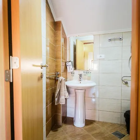 호텔 Atos Srebrno Jezero - And Restaurant Veliko Gradište