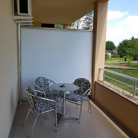 Atos Srebrno Jezero - And Restaurant 호텔 Veliko Gradište